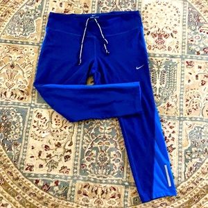 Nike women capri 7/8 leggings L